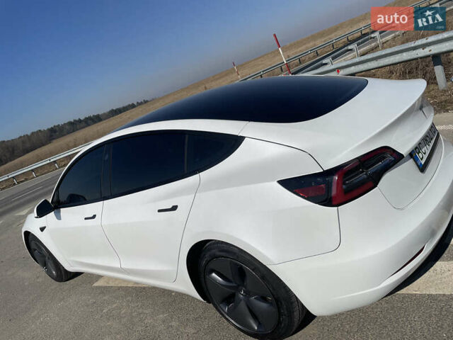 Белый Тесла Модель 3, объемом двигателя 0 л и пробегом 53 тыс. км за 21200 $, фото 6 на Automoto.ua