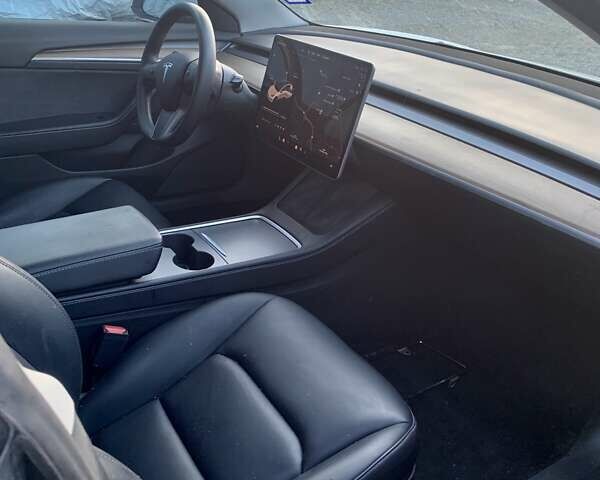 Белый Тесла Модель 3, объемом двигателя 0 л и пробегом 27 тыс. км за 19750 $, фото 23 на Automoto.ua