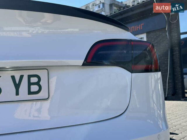Білий Тесла Модель 3, об'ємом двигуна 0 л та пробігом 39 тис. км за 18500 $, фото 14 на Automoto.ua