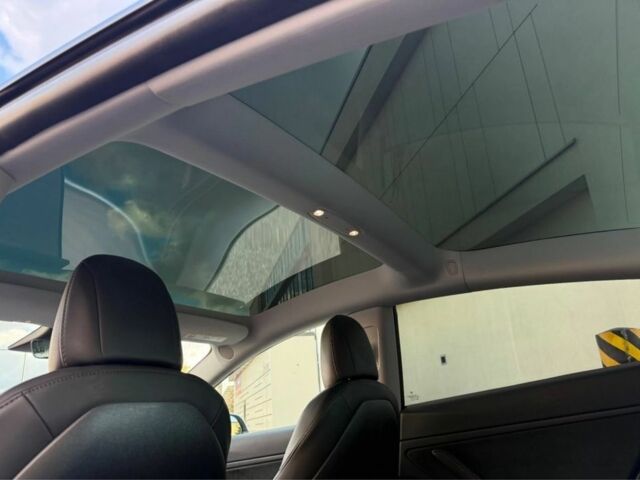 Білий Тесла Модель 3, об'ємом двигуна 0 л та пробігом 68 тис. км за 12300 $, фото 12 на Automoto.ua