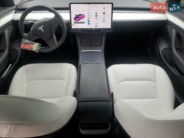 Тесла Модель 3 2021 у Луцьку на Automoto.ua Білий Тесла Модель 3, об'ємом двигуна 0 л та пробігом 28 тис. км за 13900 $, фото 1 на Automoto.ua