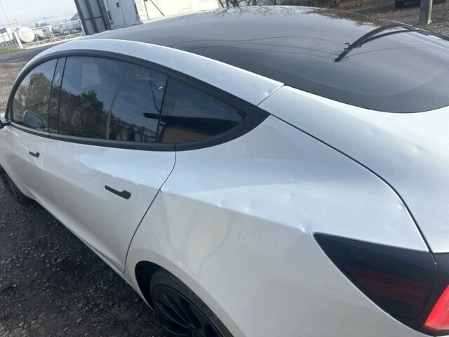 Белый Тесла Модель 3, объемом двигателя 0 л и пробегом 115 тыс. км за 21900 $, фото 4 на Automoto.ua