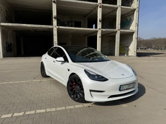 Белый Тесла Модель 3, объемом двигателя 0 л и пробегом 85 тыс. км за 22399 $, фото 1 на Automoto.ua