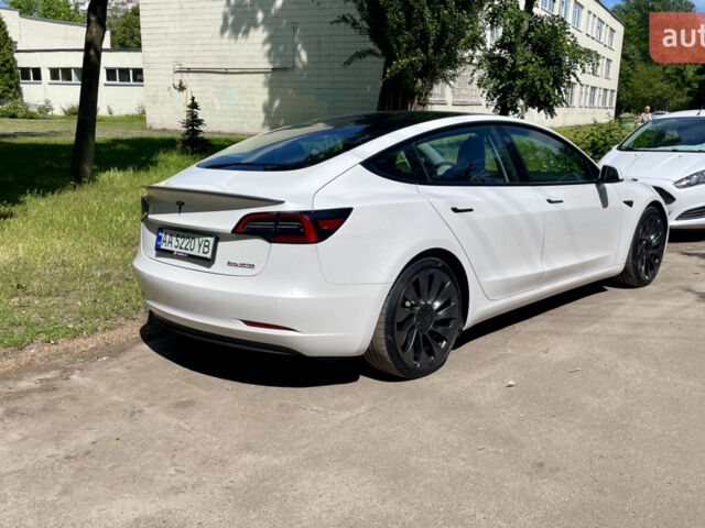 Білий Тесла Модель 3, об'ємом двигуна 0 л та пробігом 66 тис. км за 24900 $, фото 43 на Automoto.ua