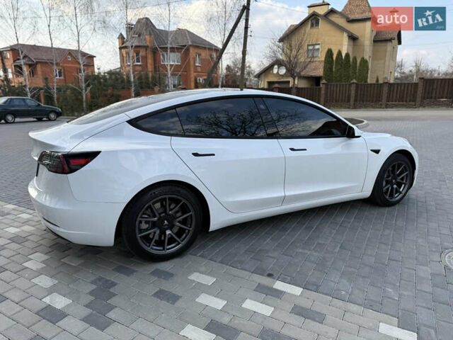 Белый Тесла Модель 3, объемом двигателя 0 л и пробегом 37 тыс. км за 19999 $, фото 54 на Automoto.ua