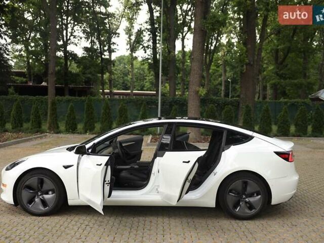Белый Тесла Модель 3, объемом двигателя 0 л и пробегом 95 тыс. км за 18500 $, фото 16 на Automoto.ua