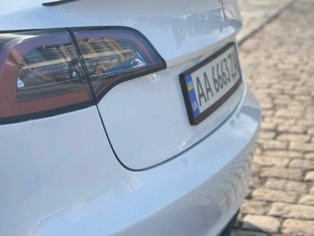 Білий Тесла Модель 3, об'ємом двигуна 0 л та пробігом 108 тис. км за 17500 $, фото 21 на Automoto.ua