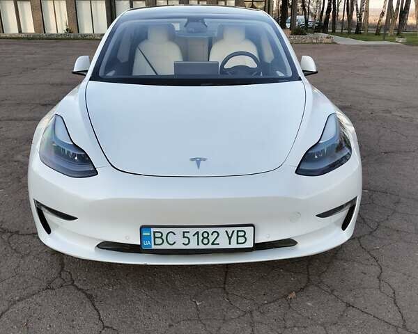Белый Тесла Модель 3, объемом двигателя 0 л и пробегом 94 тыс. км за 22000 $, фото 8 на Automoto.ua