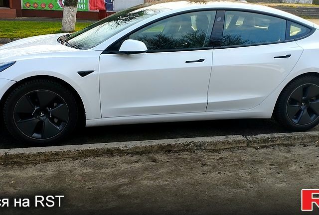 Белый Тесла Модель 3, объемом двигателя 0 л и пробегом 173 тыс. км за 16700 $, фото 1 на Automoto.ua
