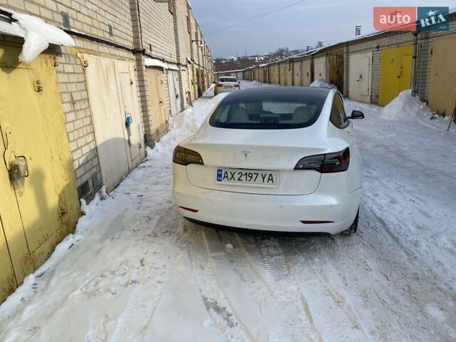 Білий Тесла Модель 3, об'ємом двигуна 0 л та пробігом 52 тис. км за 18500 $, фото 7 на Automoto.ua
