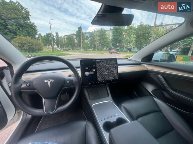 Білий Тесла Модель 3, об'ємом двигуна 0 л та пробігом 260 тис. км за 17800 $, фото 7 на Automoto.ua