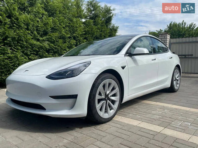 Белый Тесла Модель 3, объемом двигателя 0 л и пробегом 95 тыс. км за 18000 $, фото 1 на Automoto.ua