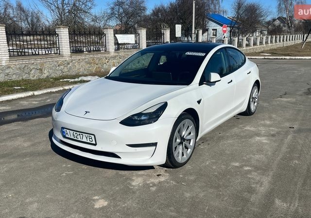 Белый Тесла Модель 3, объемом двигателя 0 л и пробегом 168 тыс. км за 17500 $, фото 1 на Automoto.ua