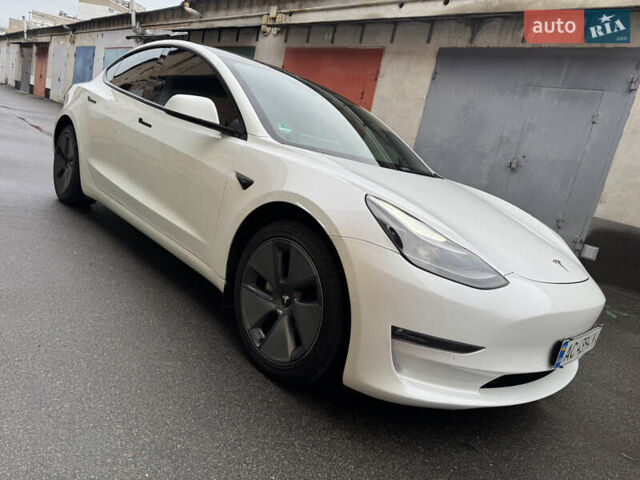 Белый Тесла Модель 3, объемом двигателя 0 л и пробегом 45 тыс. км за 28000 $, фото 2 на Automoto.ua