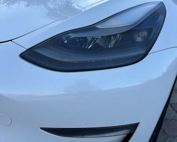 Тесла Модель 3 2021 у Южноукраинске на Automoto.ua Білий Тесла Модель 3, об'ємом двигуна 0 л та пробігом 115 тис. км за 21900 $, фото 4 на Automoto.ua