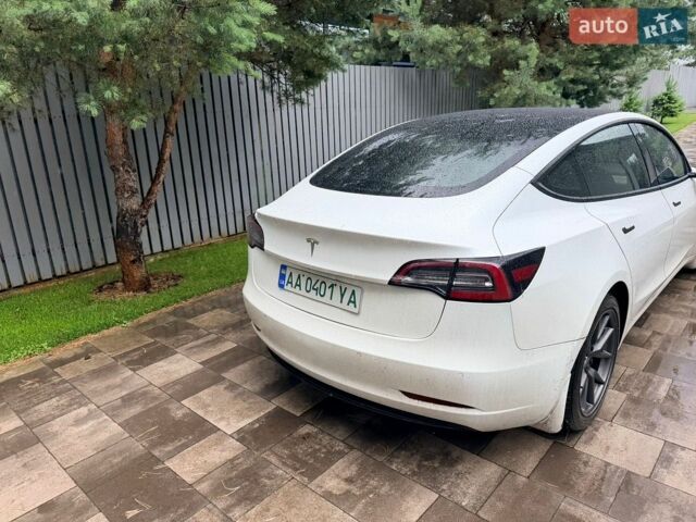 Белый Тесла Модель 3, объемом двигателя 0 л и пробегом 72 тыс. км за 18000 $, фото 2 на Automoto.ua