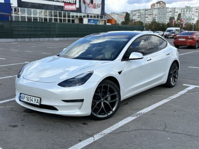 Білий Тесла Модель 3, об'ємом двигуна 0 л та пробігом 73 тис. км за 16600 $, фото 1 на Automoto.ua