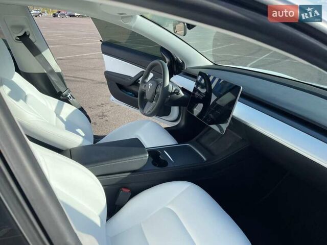 Білий Тесла Модель 3, об'ємом двигуна 0 л та пробігом 45 тис. км за 26500 $, фото 7 на Automoto.ua