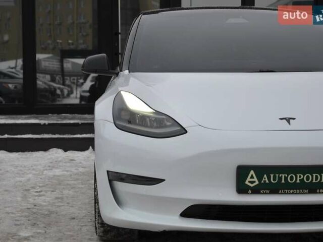 Белый Тесла Модель 3, объемом двигателя 0 л и пробегом 37 тыс. км за 17999 $, фото 14 на Automoto.ua