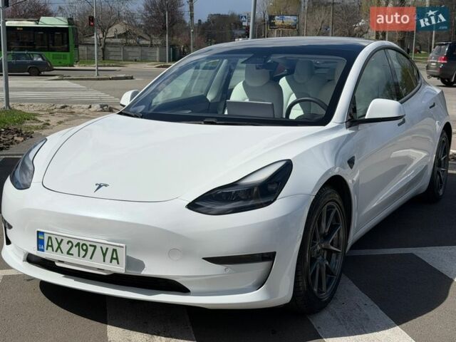 Белый Тесла Модель 3, объемом двигателя 0 л и пробегом 55 тыс. км за 17600 $, фото 3 на Automoto.ua