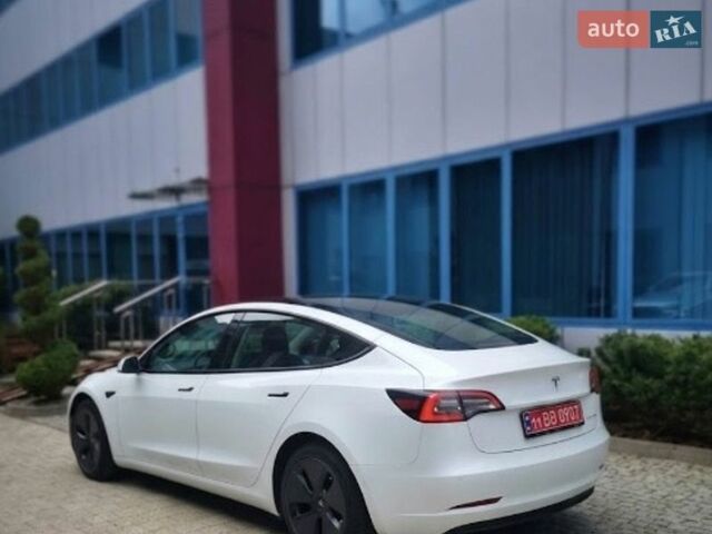 Белый Тесла Модель 3, объемом двигателя 0 л и пробегом 90 тыс. км за 13890 $, фото 4 на Automoto.ua