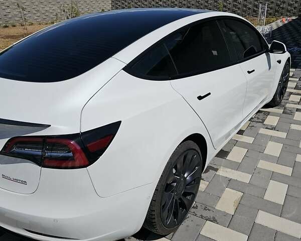 Білий Тесла Модель 3, об'ємом двигуна 0 л та пробігом 51 тис. км за 35000 $, фото 12 на Automoto.ua