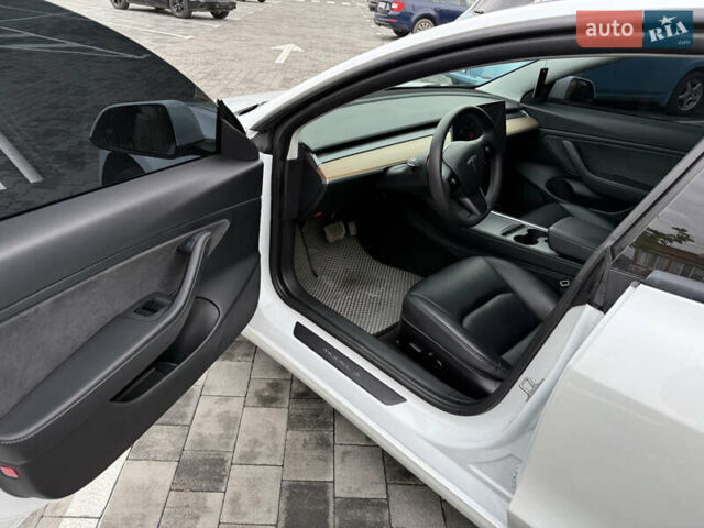 Білий Тесла Модель 3, об'ємом двигуна 0 л та пробігом 126 тис. км за 20000 $, фото 8 на Automoto.ua