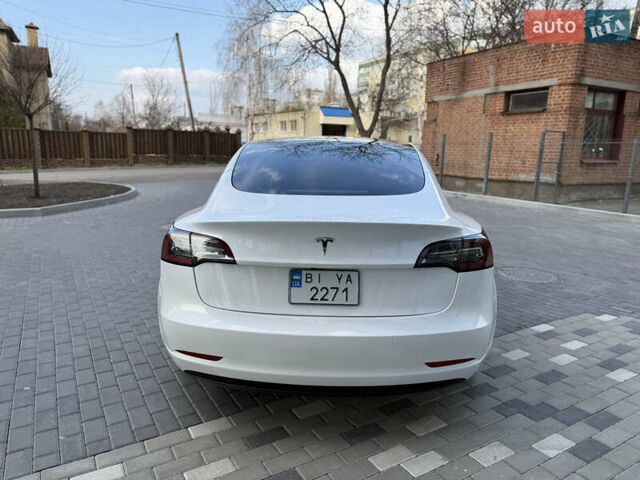 Белый Тесла Модель 3, объемом двигателя 0 л и пробегом 37 тыс. км за 19999 $, фото 40 на Automoto.ua