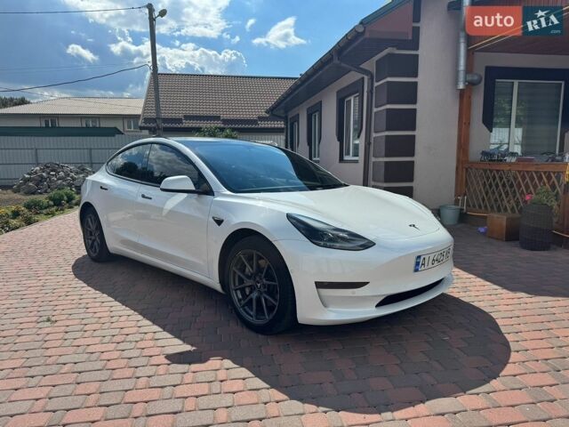 Белый Тесла Модель 3, объемом двигателя 0 л и пробегом 187 тыс. км за 15700 $, фото 2 на Automoto.ua