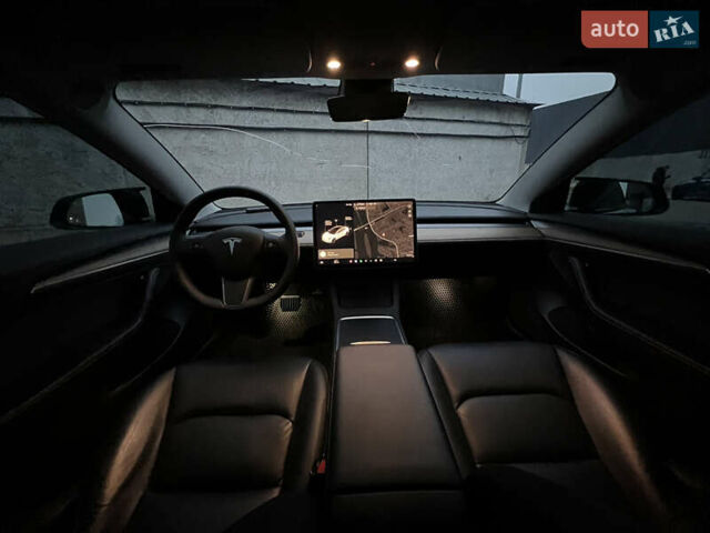 Белый Тесла Модель 3, объемом двигателя 0 л и пробегом 52 тыс. км за 21500 $, фото 19 на Automoto.ua