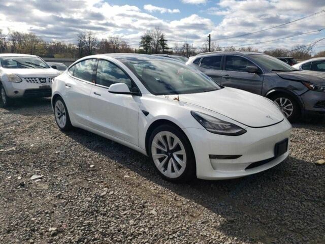 Білий Тесла Модель 3, об'ємом двигуна 0 л та пробігом 34 тис. км за 6000 $, фото 2 на Automoto.ua