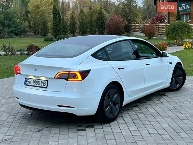 Білий Тесла Модель 3, об'ємом двигуна 0 л та пробігом 113 тис. км за 16200 $, фото 16 на Automoto.ua