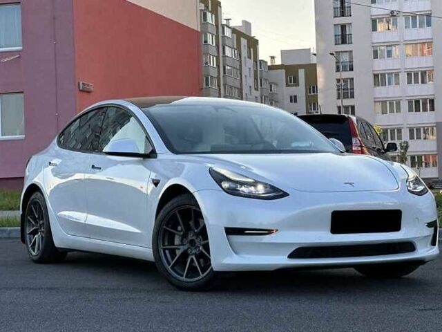 Белый Тесла Модель 3, объемом двигателя 0 л и пробегом 106 тыс. км за 14999 $, фото 1 на Automoto.ua