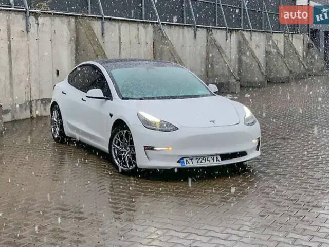 Білий Тесла Модель 3, об'ємом двигуна 0 л та пробігом 87 тис. км за 23700 $, фото 7 на Automoto.ua