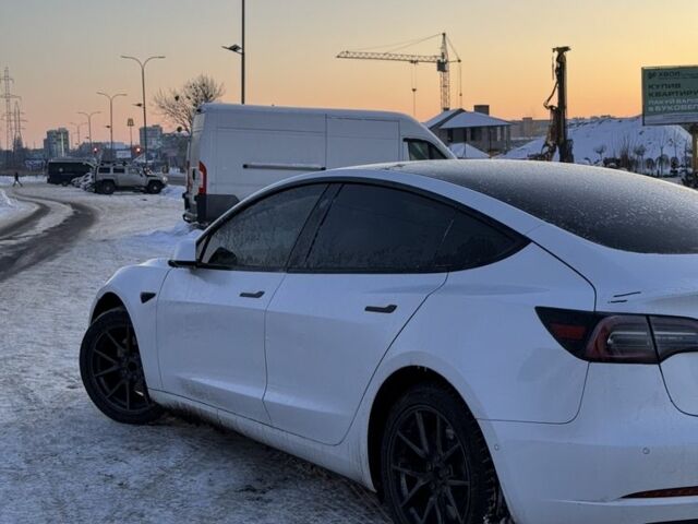Білий Тесла Модель 3, об'ємом двигуна 0 л та пробігом 192 тис. км за 14500 $, фото 3 на Automoto.ua