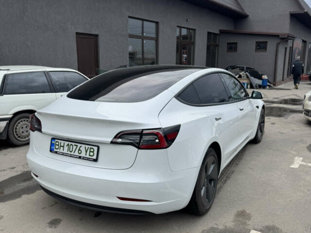 Белый Тесла Модель 3, объемом двигателя 0 л и пробегом 146 тыс. км за 15799 $, фото 2 на Automoto.ua