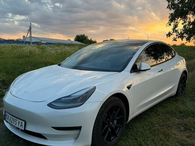 Білий Тесла Модель 3, об'ємом двигуна 0 л та пробігом 9 тис. км за 22500 $, фото 1 на Automoto.ua