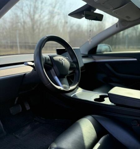 Білий Тесла Модель 3, об'ємом двигуна 0 л та пробігом 63 тис. км за 22000 $, фото 13 на Automoto.ua