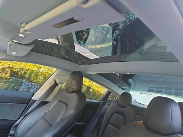 Білий Тесла Модель 3, об'ємом двигуна 0 л та пробігом 97 тис. км за 15500 $, фото 6 на Automoto.ua