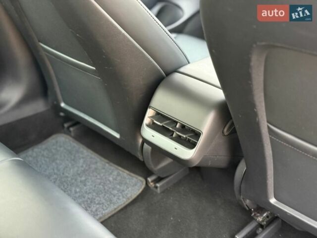 Белый Тесла Модель 3, объемом двигателя 0 л и пробегом 77 тыс. км за 14700 $, фото 35 на Automoto.ua