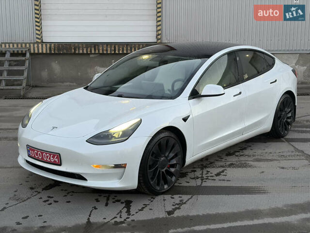 Белый Тесла Модель 3, объемом двигателя 0 л и пробегом 92 тыс. км за 21900 $, фото 2 на Automoto.ua