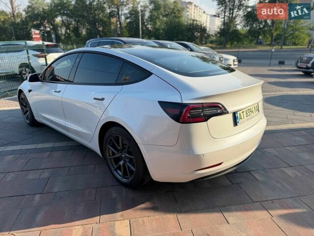 Белый Тесла Модель 3, объемом двигателя 0 л и пробегом 62 тыс. км за 17600 $, фото 5 на Automoto.ua