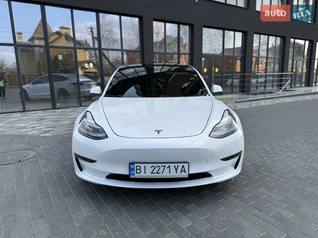Белый Тесла Модель 3, объемом двигателя 0 л и пробегом 37 тыс. км за 19999 $, фото 3 на Automoto.ua