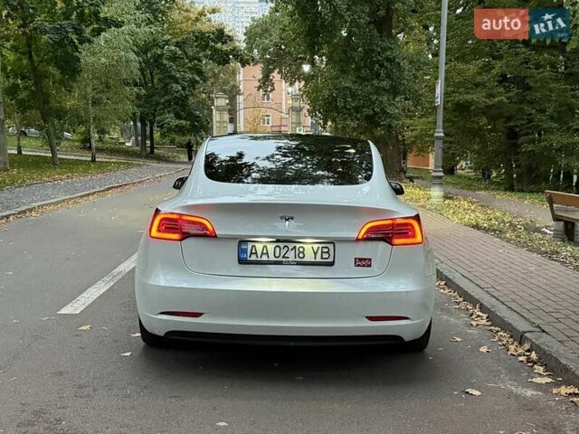 Тесла Модель 3 2021 у Києві на Automoto.ua Білий Тесла Модель 3, об'ємом двигуна 0 л та пробігом 105 тис. км за 19500 $, фото 2 на Automoto.ua