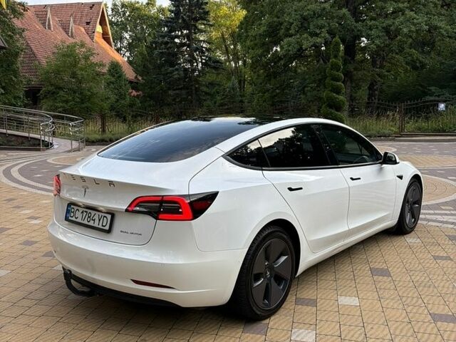 Білий Тесла Модель 3, об'ємом двигуна 0 л та пробігом 108 тис. км за 20900 $, фото 3 на Automoto.ua