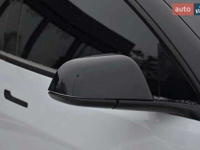 Белый Тесла Модель 3, объемом двигателя 0 л и пробегом 37 тыс. км за 17999 $, фото 16 на Automoto.ua