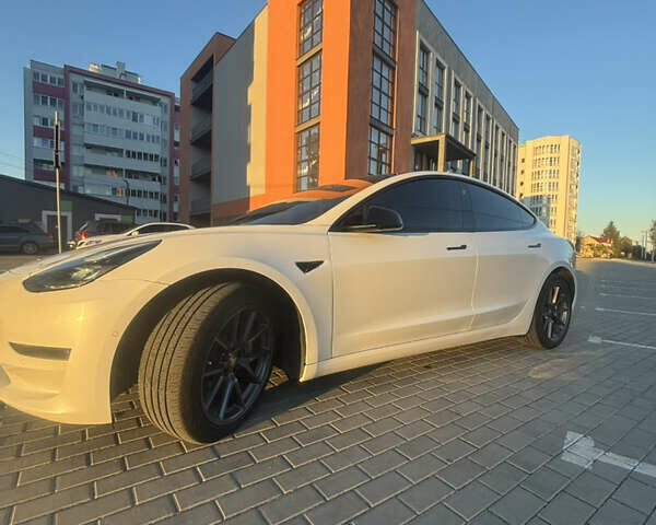 Белый Тесла Модель 3, объемом двигателя 0 л и пробегом 80 тыс. км за 25000 $, фото 8 на Automoto.ua