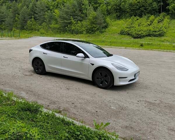 Белый Тесла Модель 3, объемом двигателя 0 л и пробегом 55 тыс. км за 17650 $, фото 1 на Automoto.ua