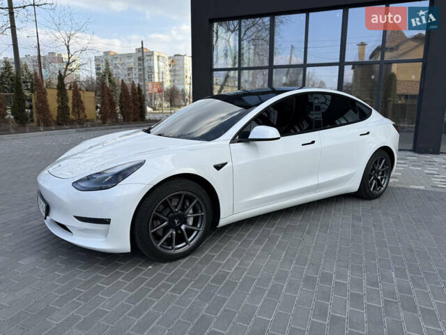 Белый Тесла Модель 3, объемом двигателя 0 л и пробегом 37 тыс. км за 19999 $, фото 13 на Automoto.ua