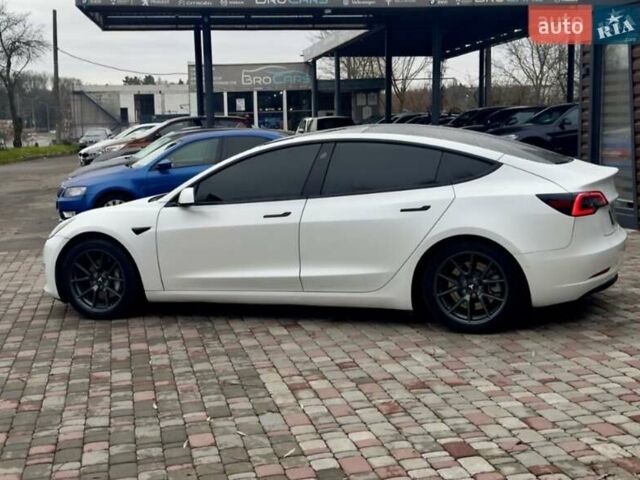 Білий Тесла Модель 3, об'ємом двигуна 0 л та пробігом 84 тис. км за 18900 $, фото 4 на Automoto.ua